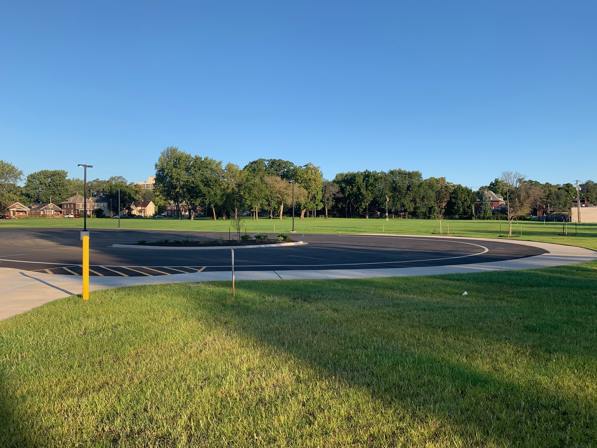 Commercial Parking: Constance Lane Elementary School 